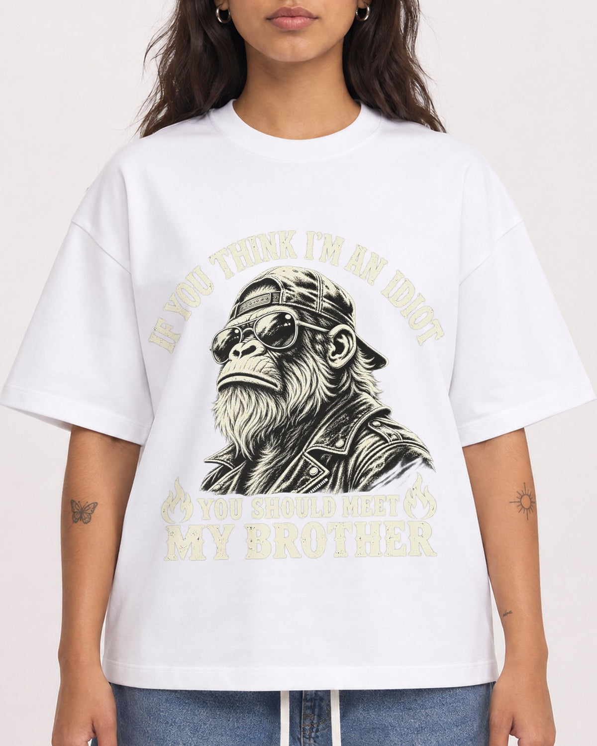Mockup Boxy Heavyweight Tee White female close-up 06