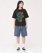 Mockup Boxy Heavyweight Tee Black female full-body 01
