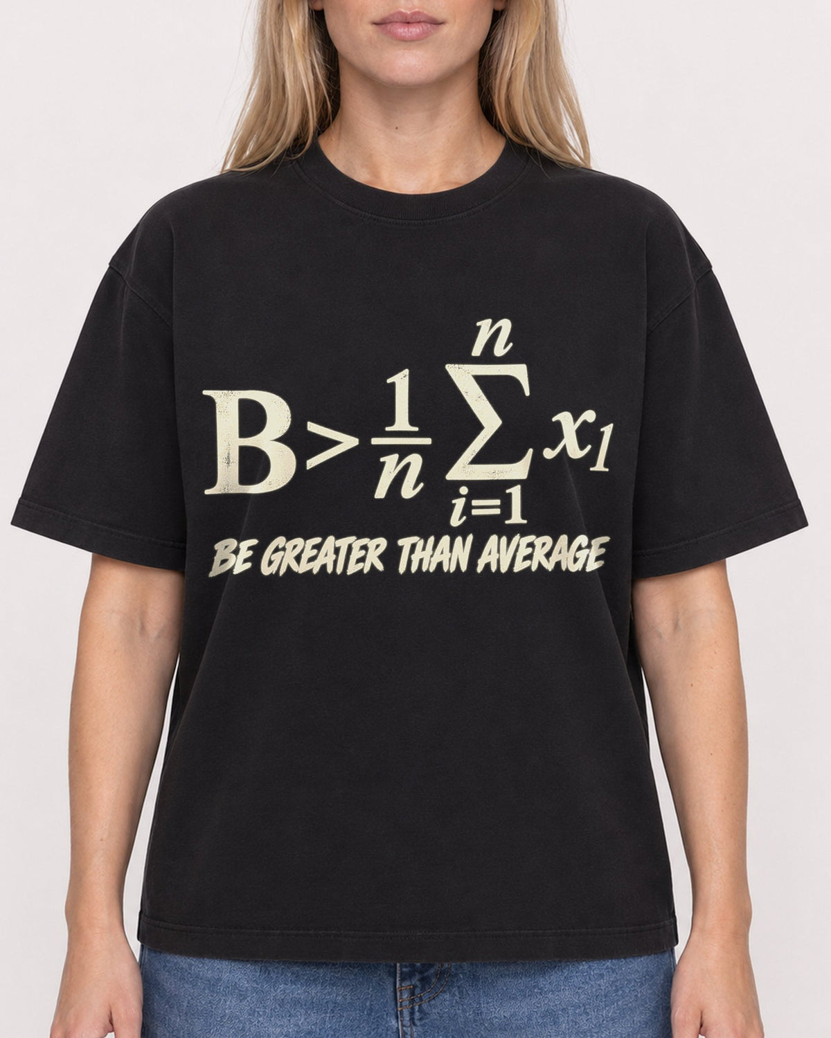 Mockup Boxy Heavyweight Tee Black female close-up 08