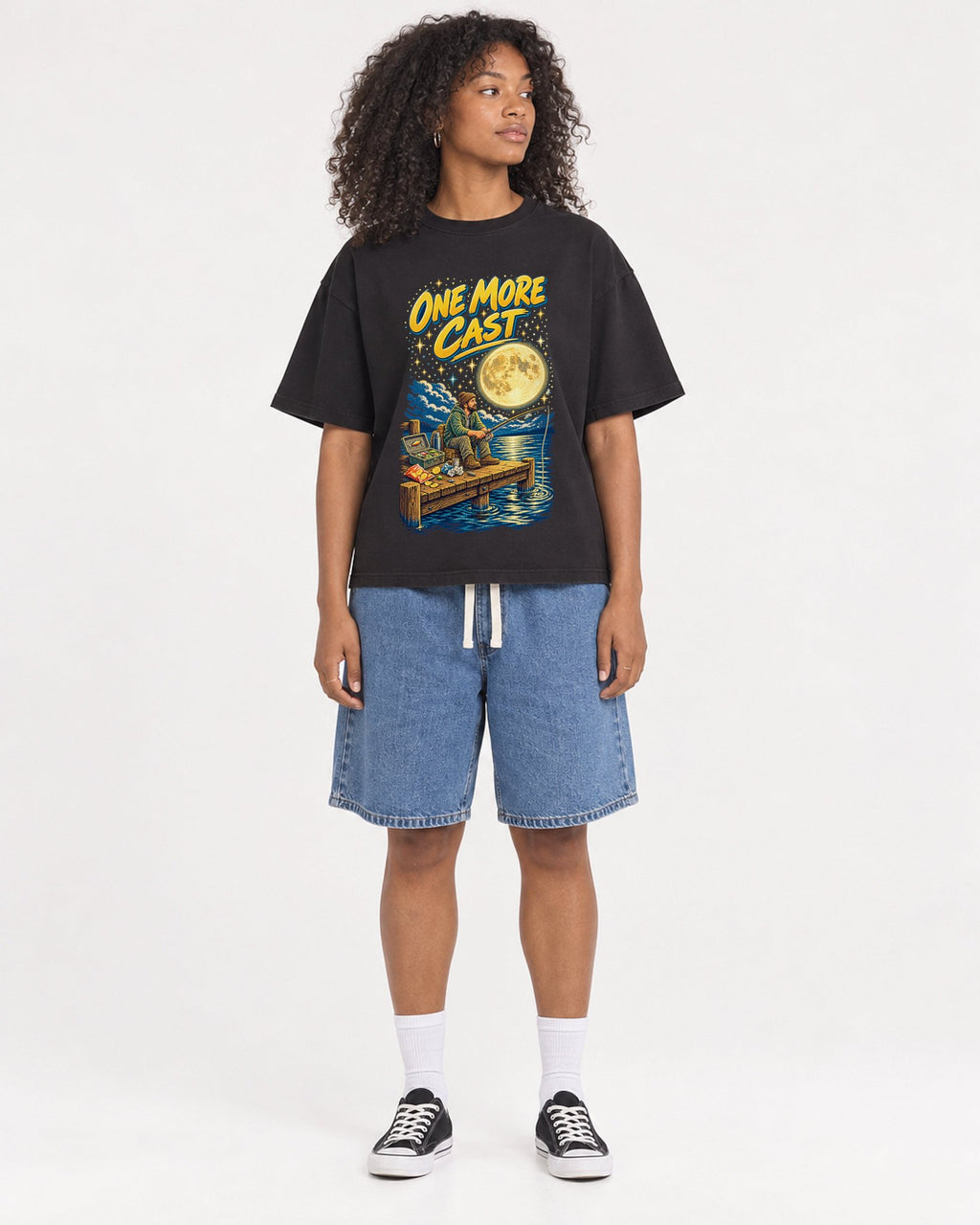 Mockup Boxy Heavyweight Tee Black female full-body 05