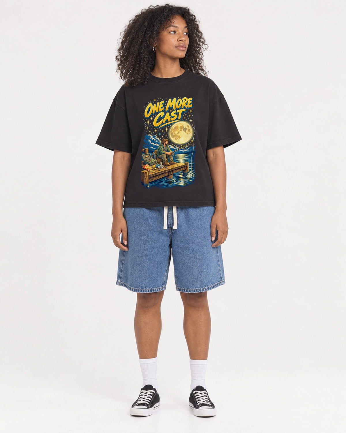 Mockup Boxy Heavyweight Tee Black female full-body 05