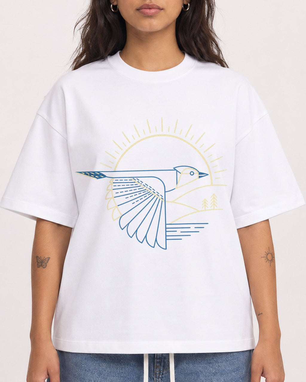 Mockup Boxy Heavyweight Tee White female close-up 06
