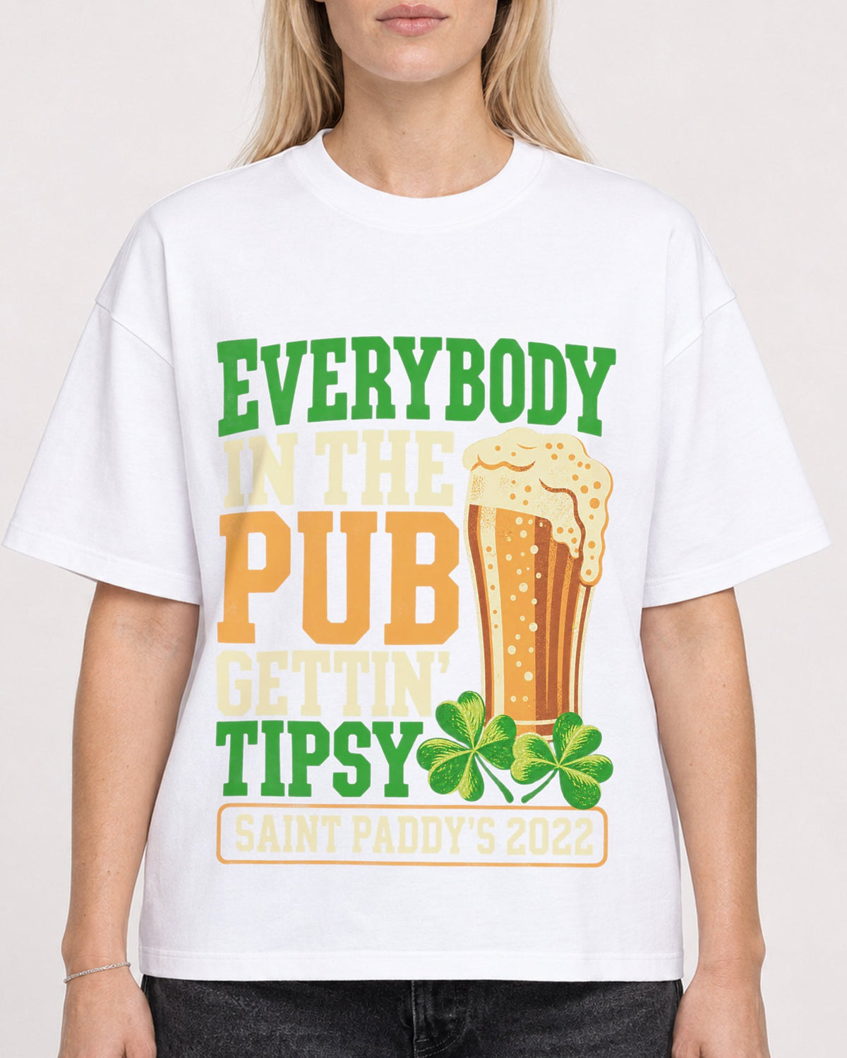 Mockup Boxy Heavyweight Tee White female close-up 08