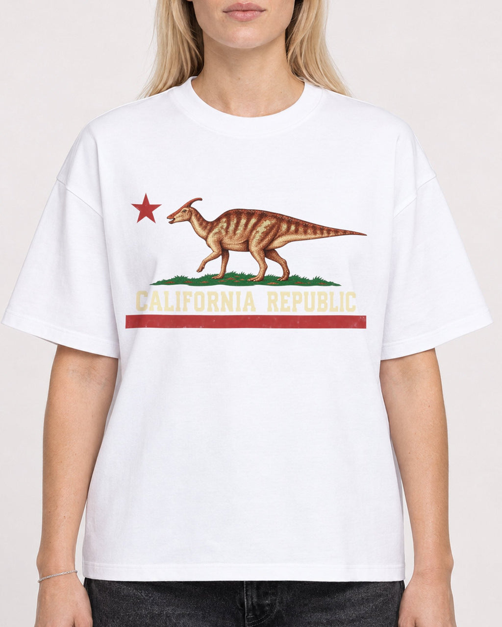 Mockup Boxy Heavyweight Tee White female close-up 08