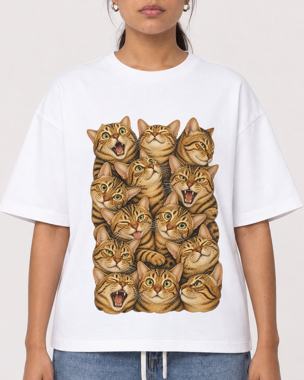 Mockup Boxy Heavyweight Tee White female close-up 16