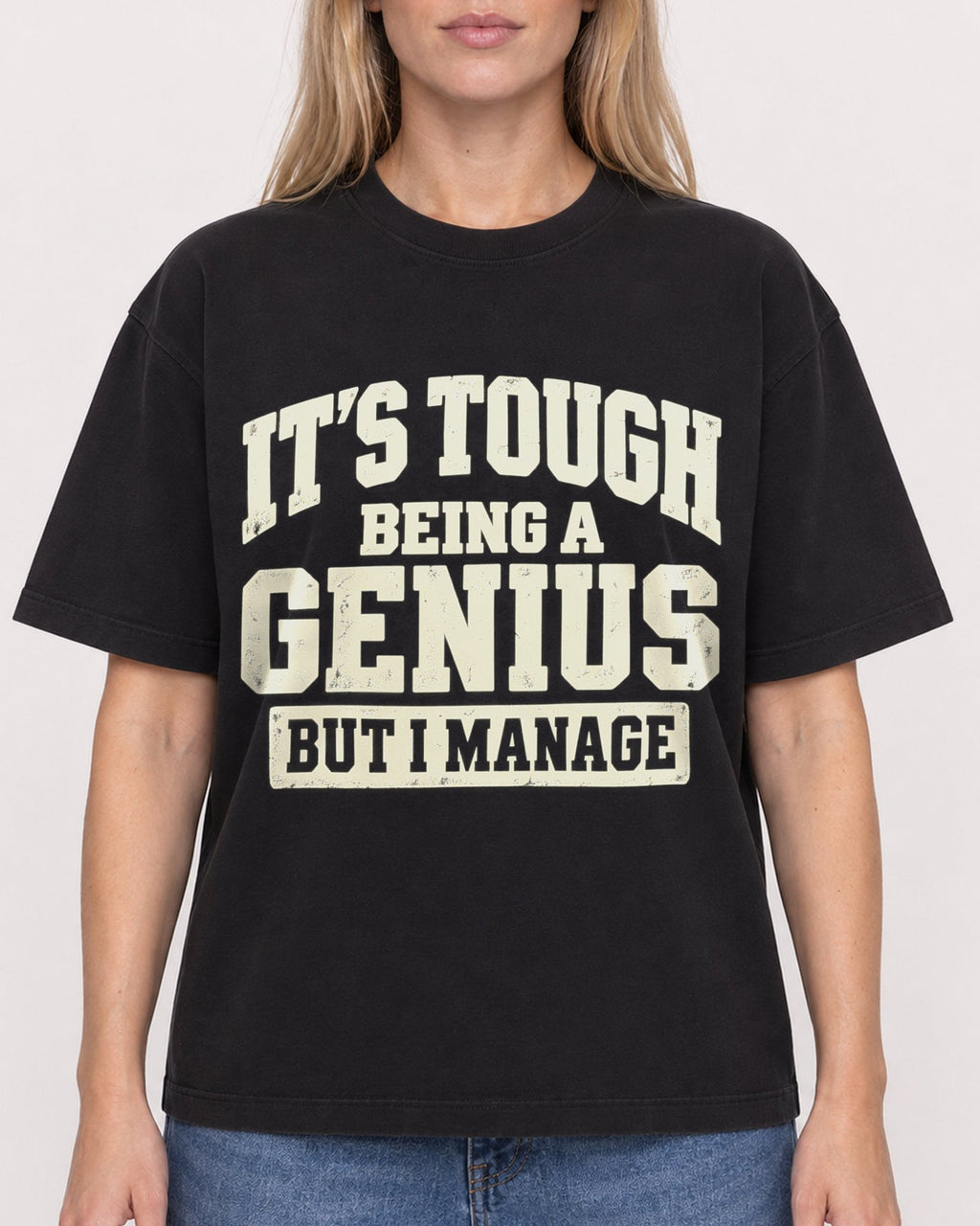 Mockup Boxy Heavyweight Tee Black female close-up 08