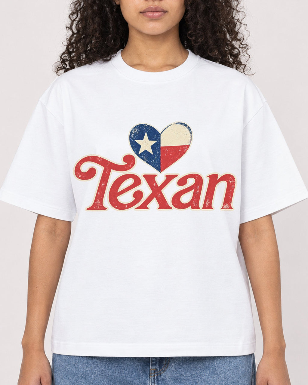 Mockup Boxy Heavyweight Tee White female close-up 10