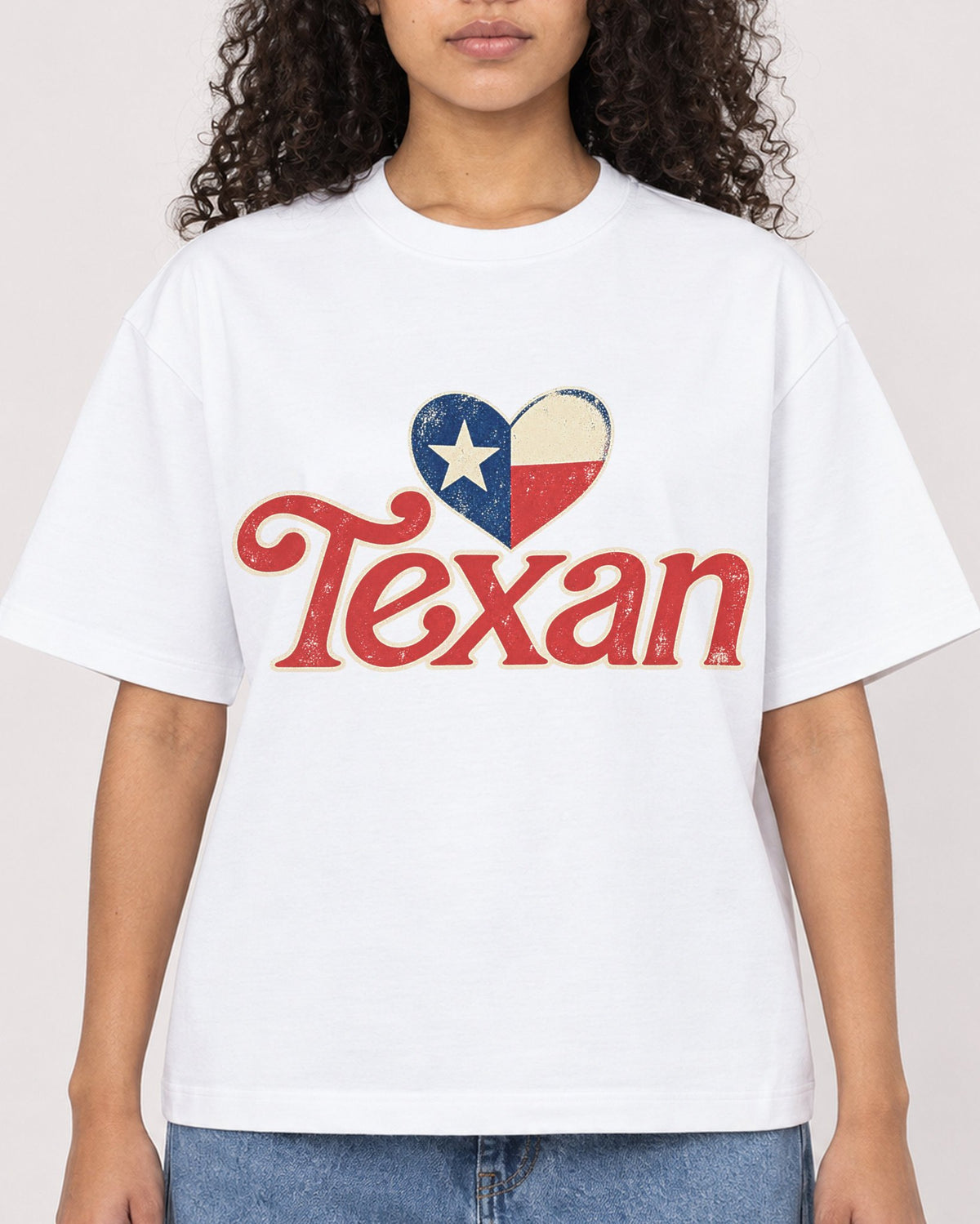 Mockup Boxy Heavyweight Tee White female close-up 10
