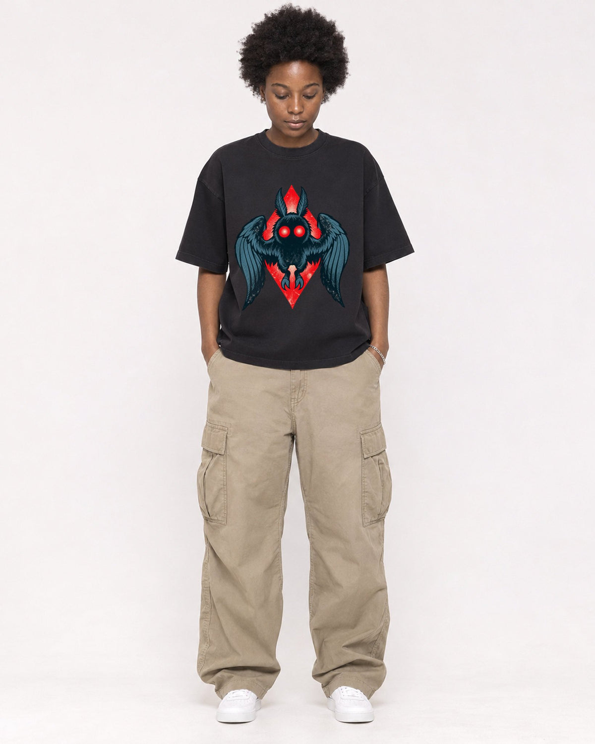 Mockup Boxy Heavyweight Tee Black female full-body 14