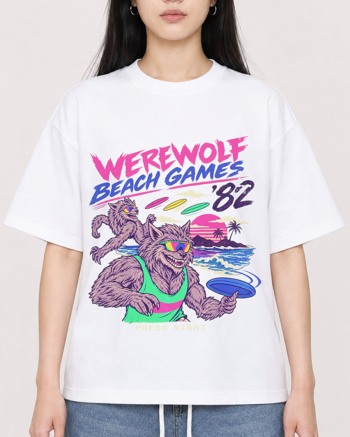 Mockup Boxy Heavyweight Tee White female close-up 01