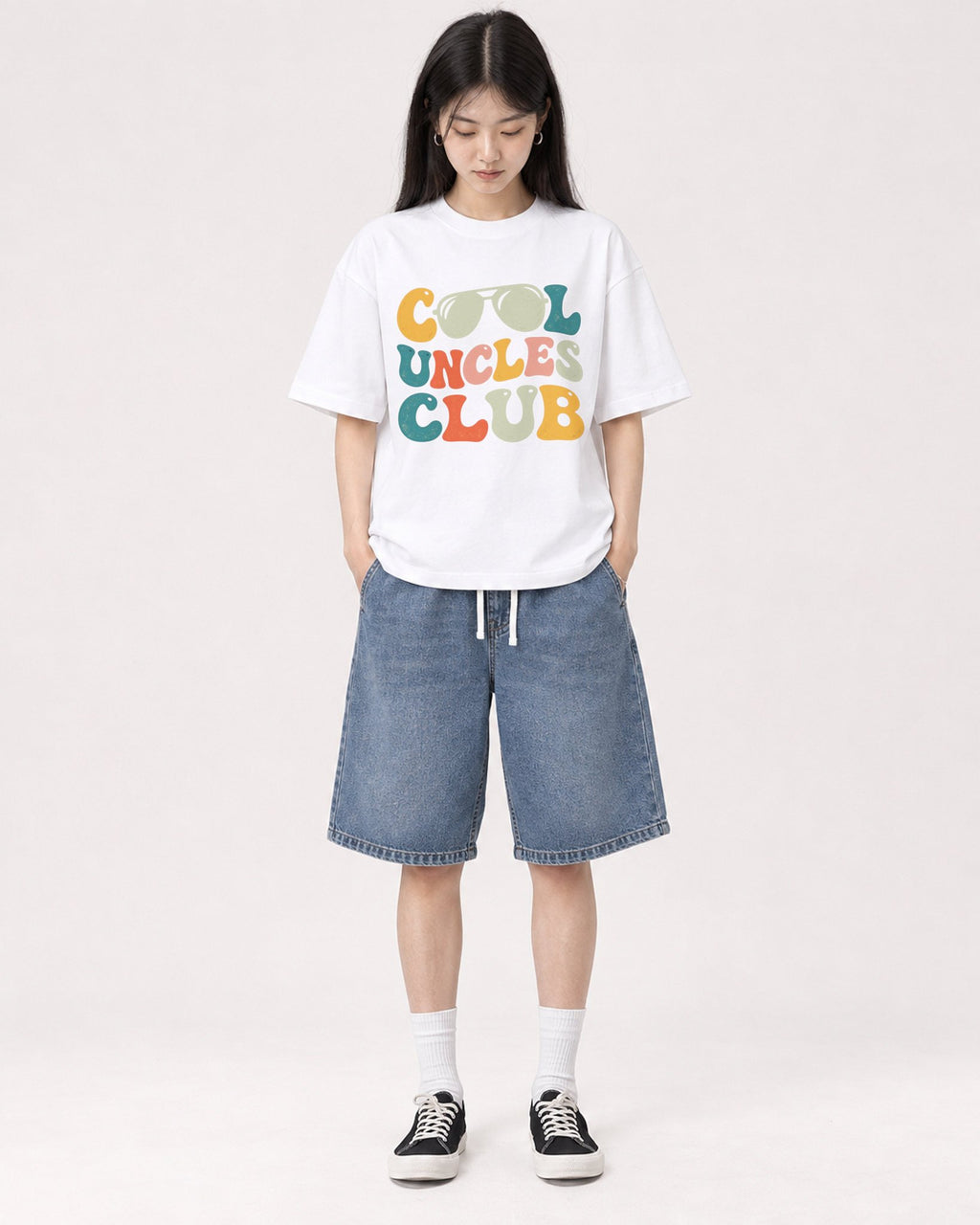 Mockup Boxy Heavyweight Tee White female full-body 01