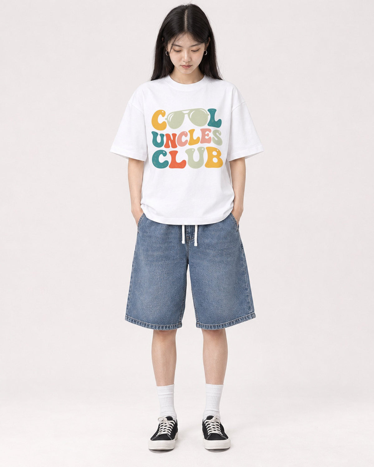 Mockup Boxy Heavyweight Tee White female full-body 01