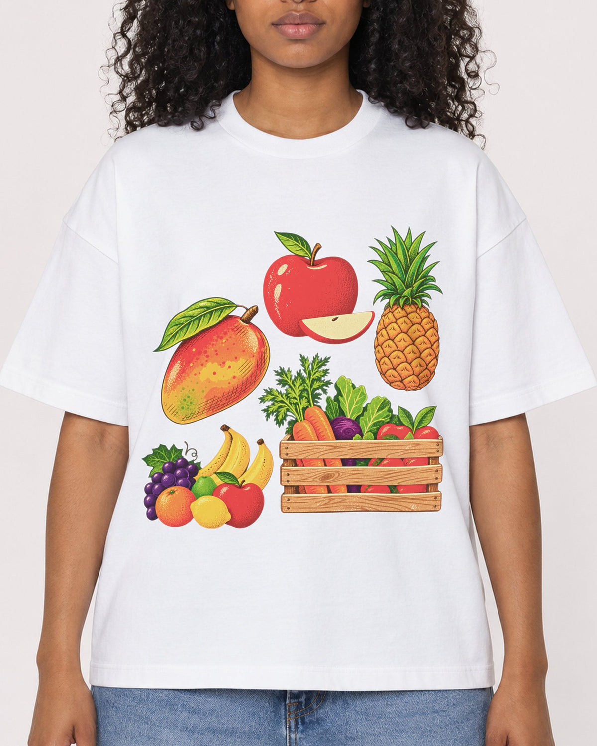 Mockup Boxy Heavyweight Tee White female close-up 05