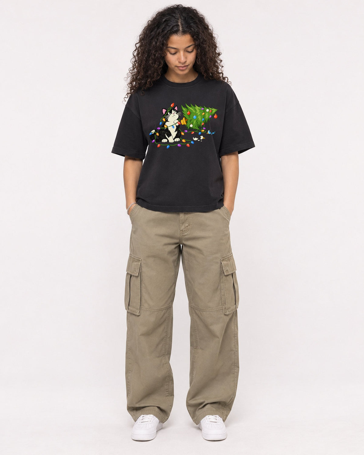 Mockup Boxy Heavyweight Tee Black female full-body 10