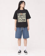 Mockup Boxy Heavyweight Tee Black female full-body 01