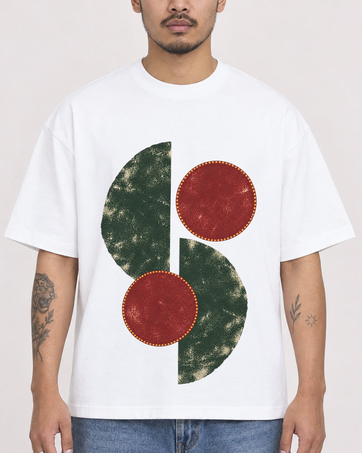 Mockup Boxy Heavyweight Tee White male close-up 12