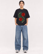 Mockup Boxy Heavyweight Tee Black female full-body 12