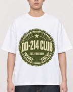Mockup Boxy Heavyweight Tee White male close-up 01