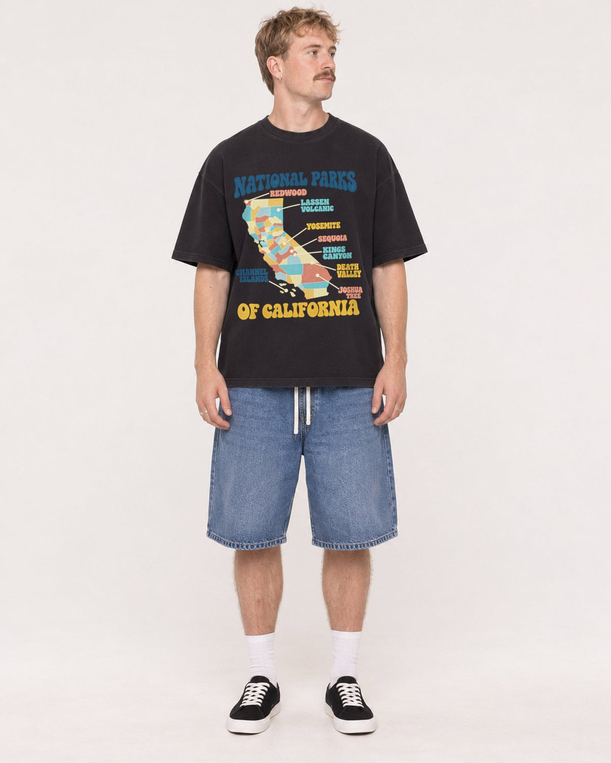 Mockup Boxy Heavyweight Tee Black male full-body 19