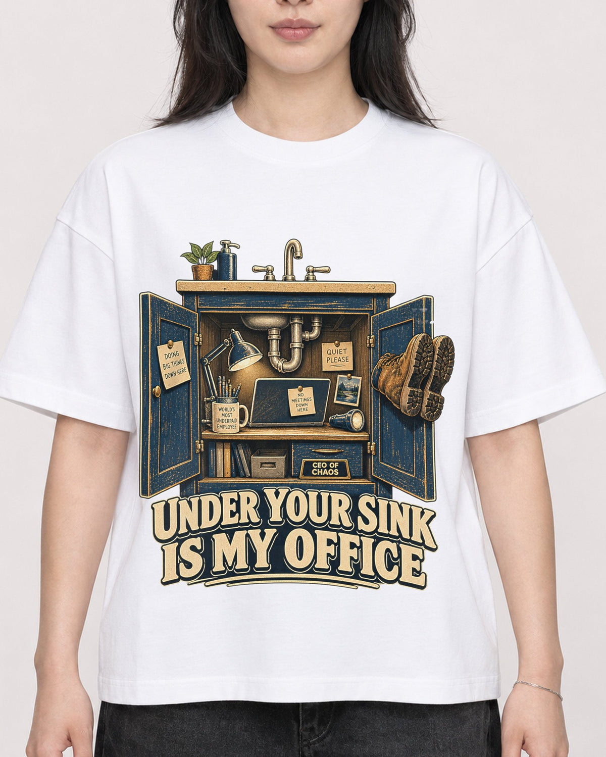 Mockup Boxy Heavyweight Tee White female close-up 13