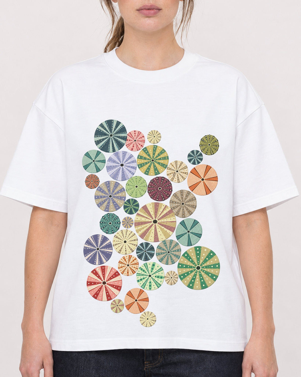 Mockup Boxy Heavyweight Tee White female close-up 29