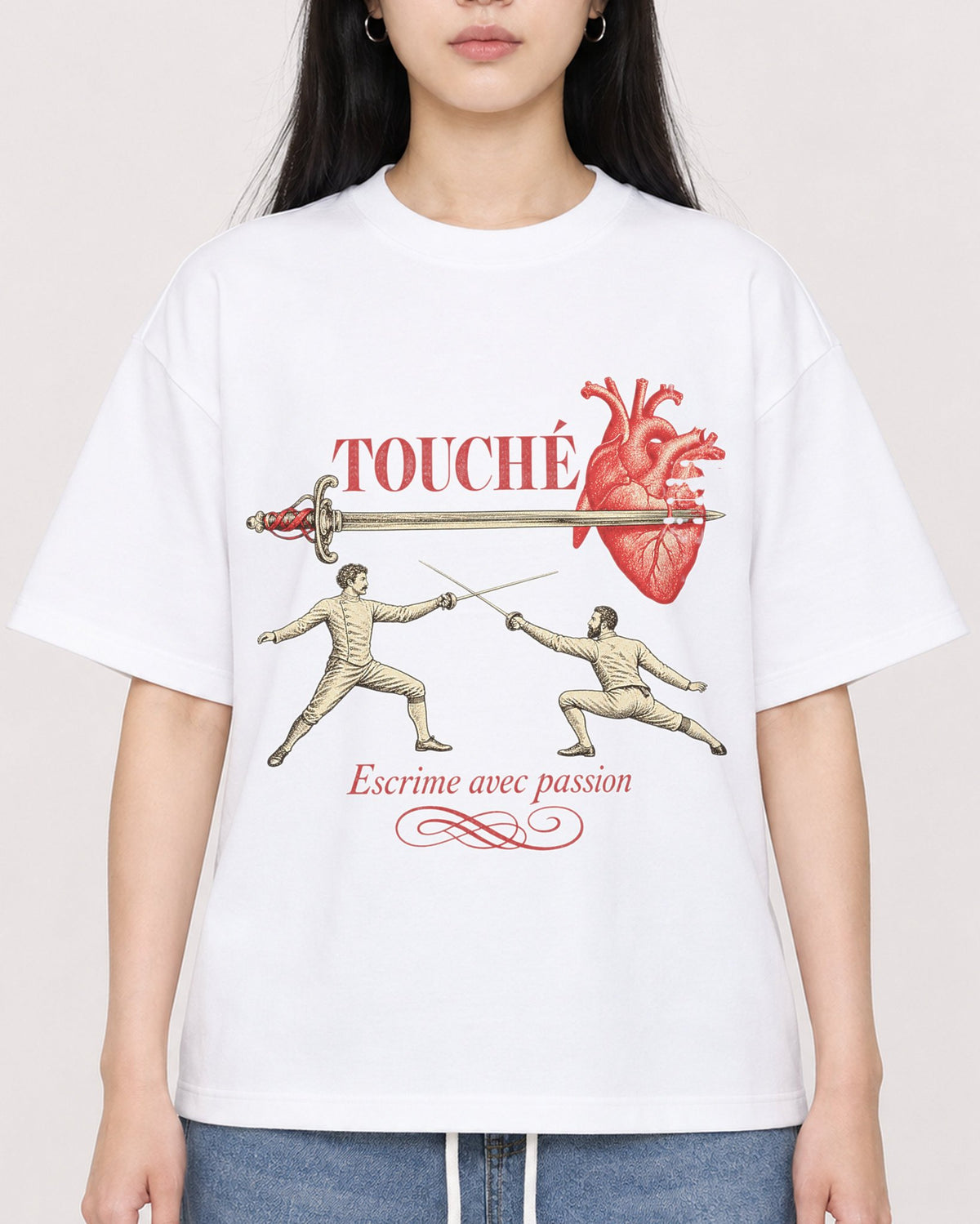 Mockup Boxy Heavyweight Tee White female close-up 01