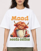 Mockup Boxy Heavyweight Tee White female close-up 02