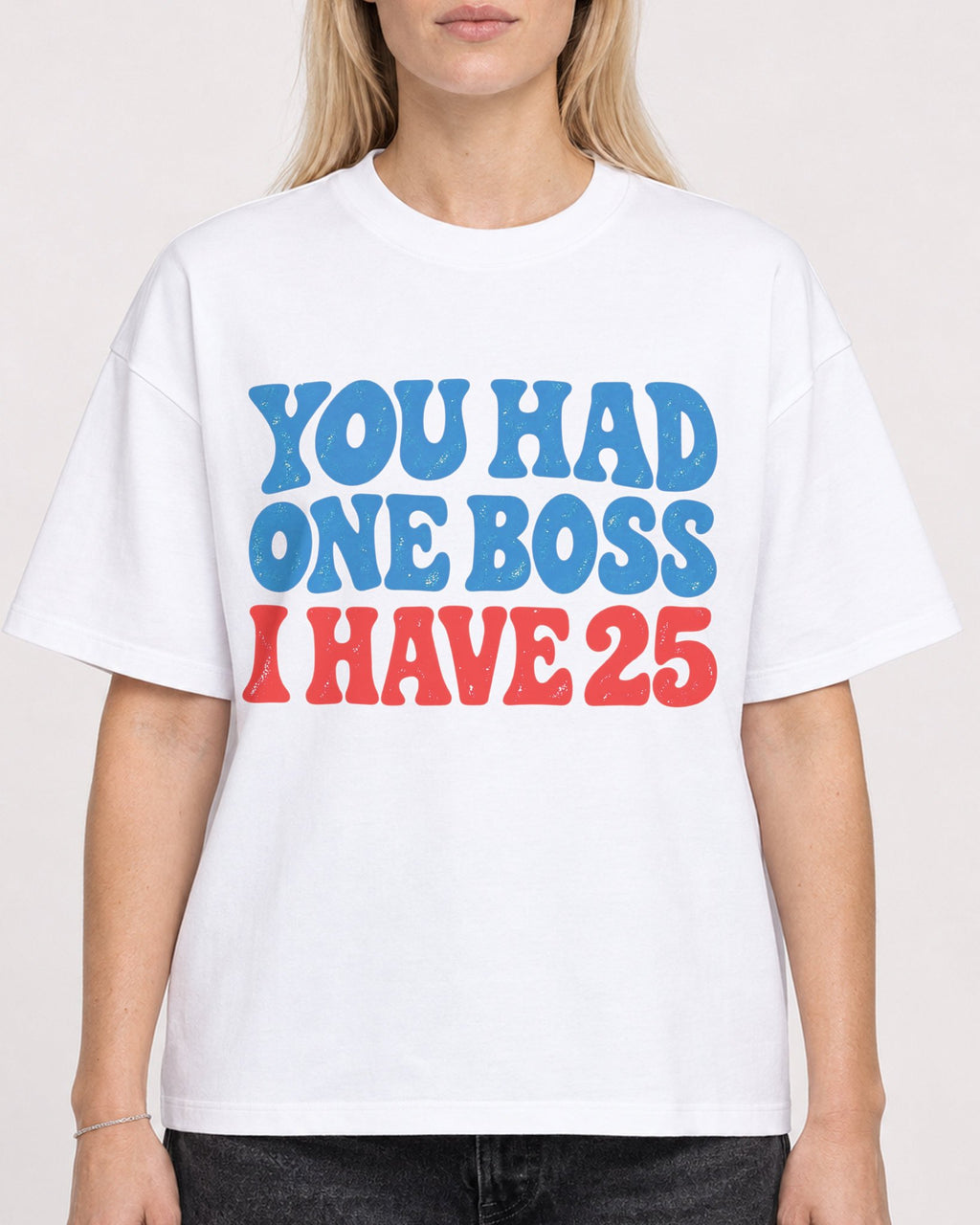 Mockup Boxy Heavyweight Tee White female close-up 08