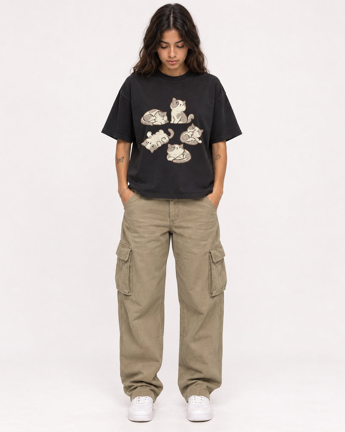 Mockup Boxy Heavyweight Tee Black female full-body 06