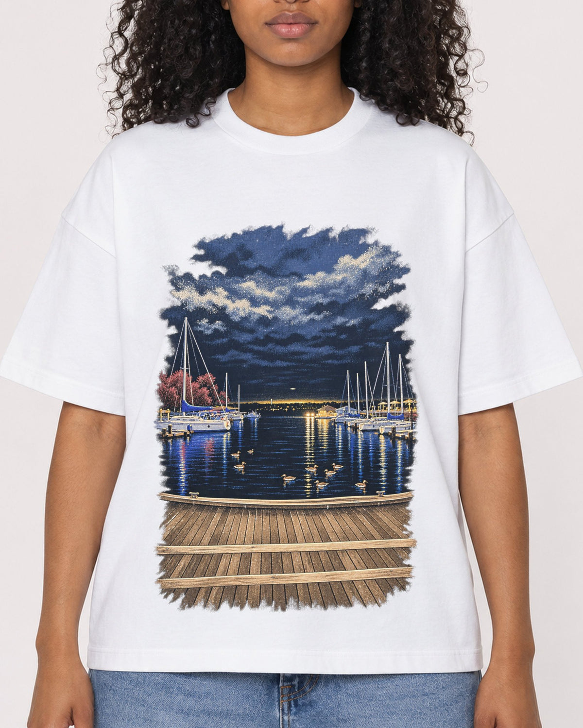 Mockup Boxy Heavyweight Tee White female close-up 05