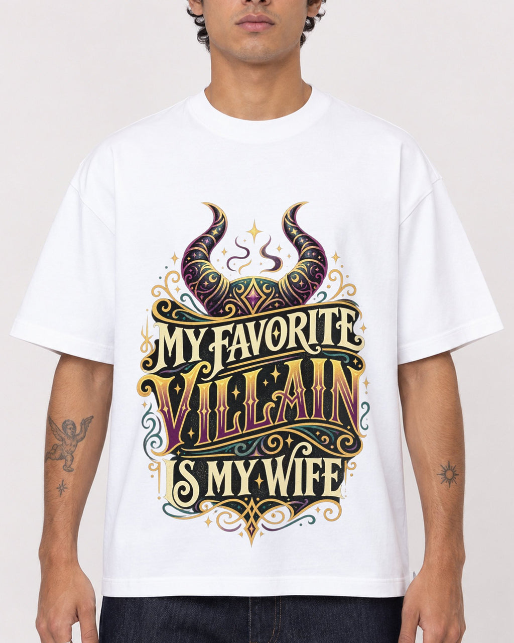 Mockup Boxy Heavyweight Tee White male close-up 06