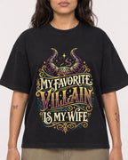 Mockup Boxy Heavyweight Tee Black female close-up 06
