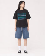 Mockup Boxy Heavyweight Tee Black female full-body 01
