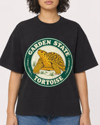 Mockup Boxy Heavyweight Tee Black female close-up 40