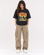 Mockup Boxy Heavyweight Tee Black female full-body 02