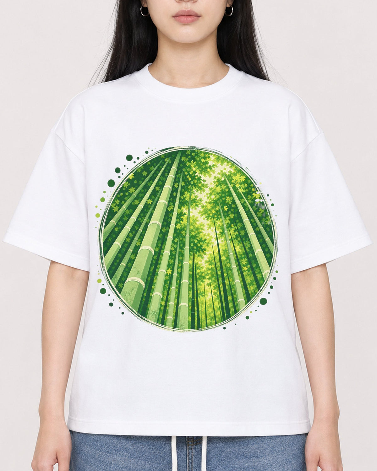 Mockup Boxy Heavyweight Tee White female close-up 01