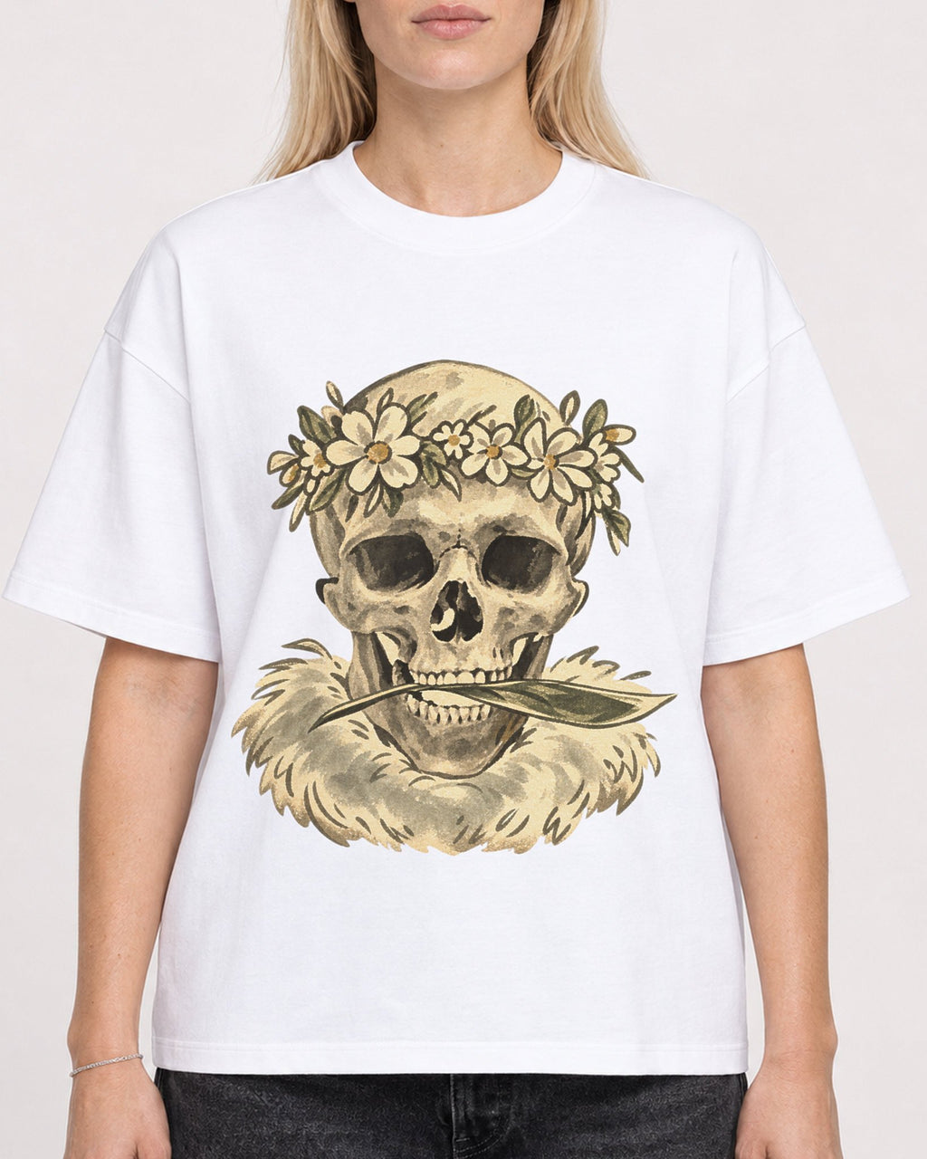 Mockup Boxy Heavyweight Tee White female close-up 08