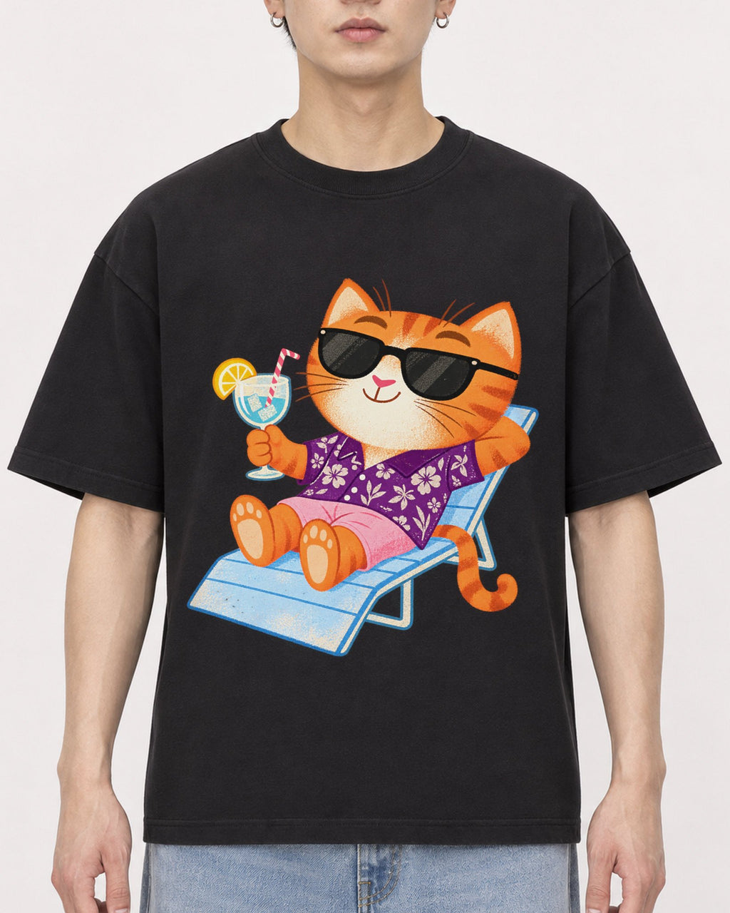 Mockup Boxy Heavyweight Tee Black male close-up 01