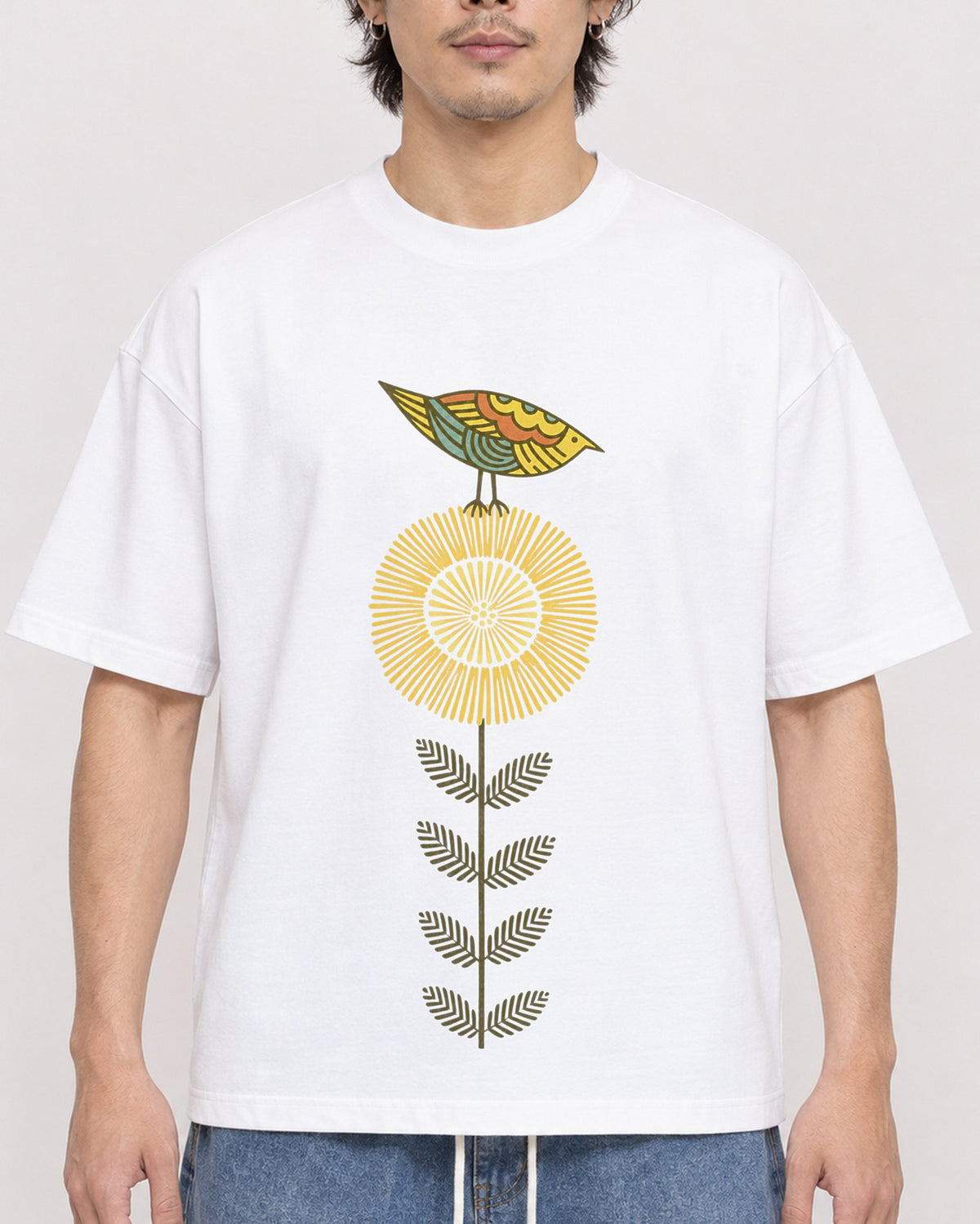Mockup Boxy Heavyweight Tee White male close-up 03