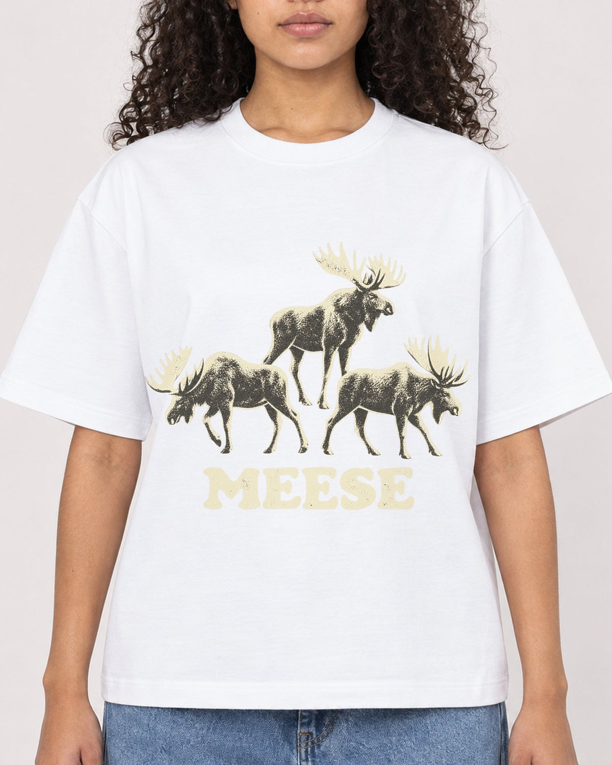 Mockup Boxy Heavyweight Tee White female close-up 10