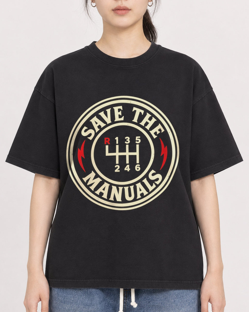 Mockup Boxy Heavyweight Tee Black female close-up 21