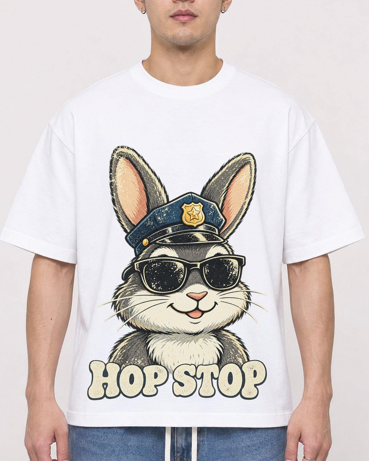 Mockup Boxy Heavyweight Tee White male close-up 13