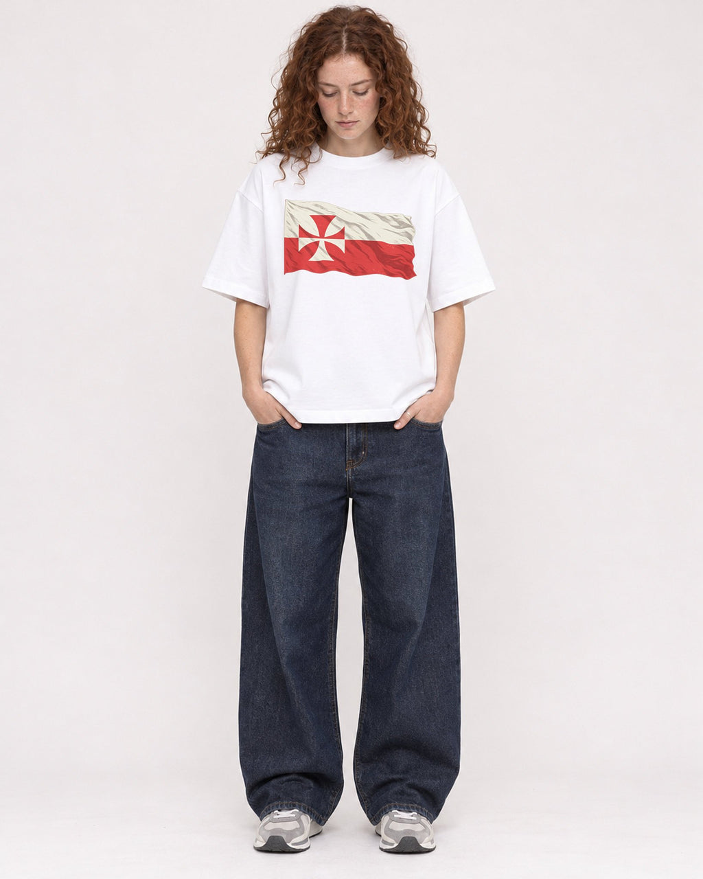 Mockup Boxy Heavyweight Tee White female full-body 09