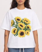 Mockup Boxy Heavyweight Tee White female close-up 06