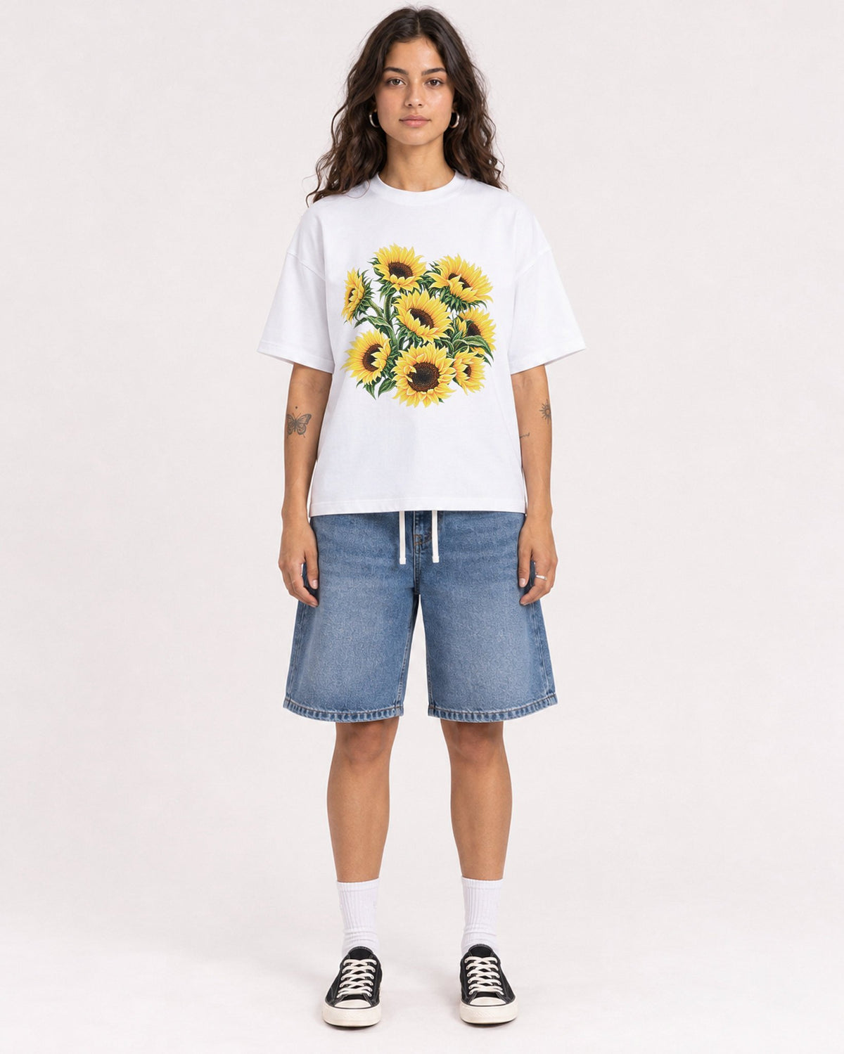 Mockup Boxy Heavyweight Tee White female full-body 06