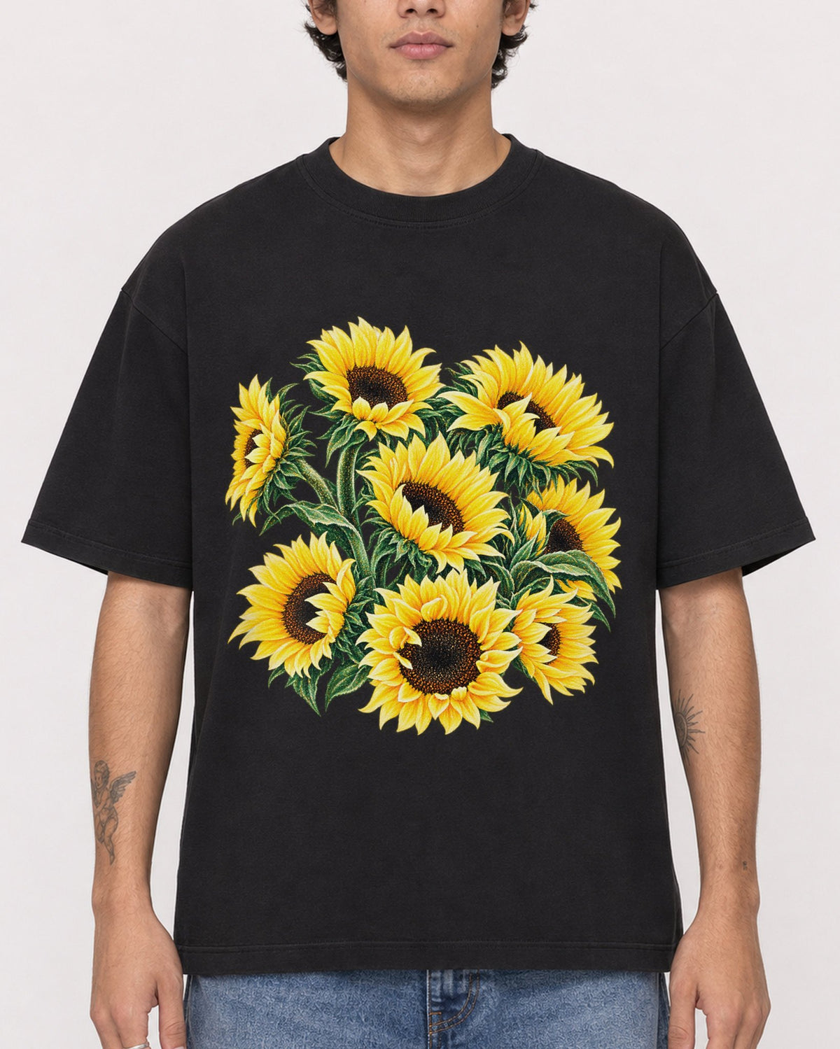Mockup Boxy Heavyweight Tee Black male close-up 06