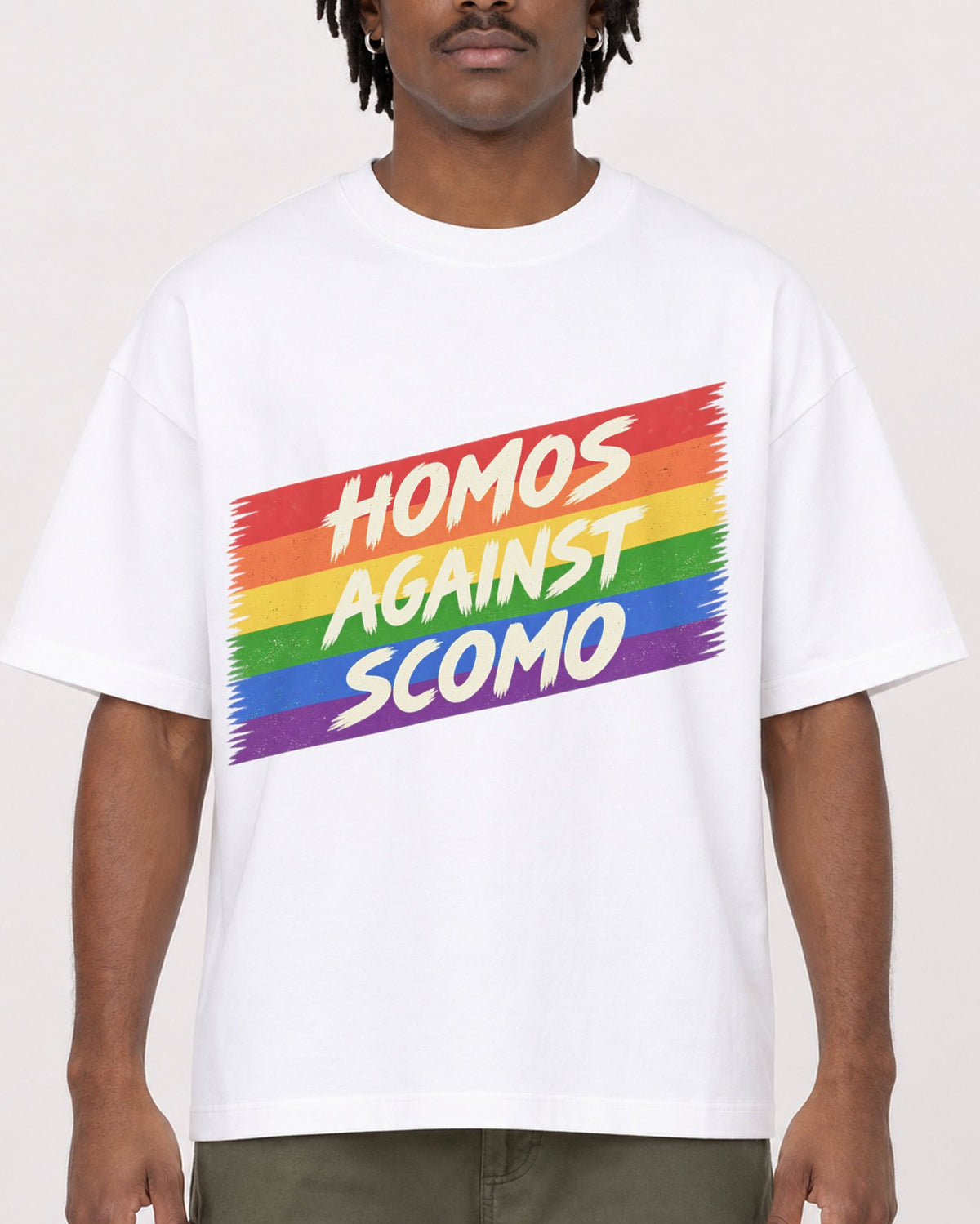 Mockup Boxy Heavyweight Tee White male close-up 04
