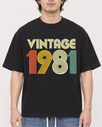 Mockup Boxy Heavyweight Tee Black male close-up 03