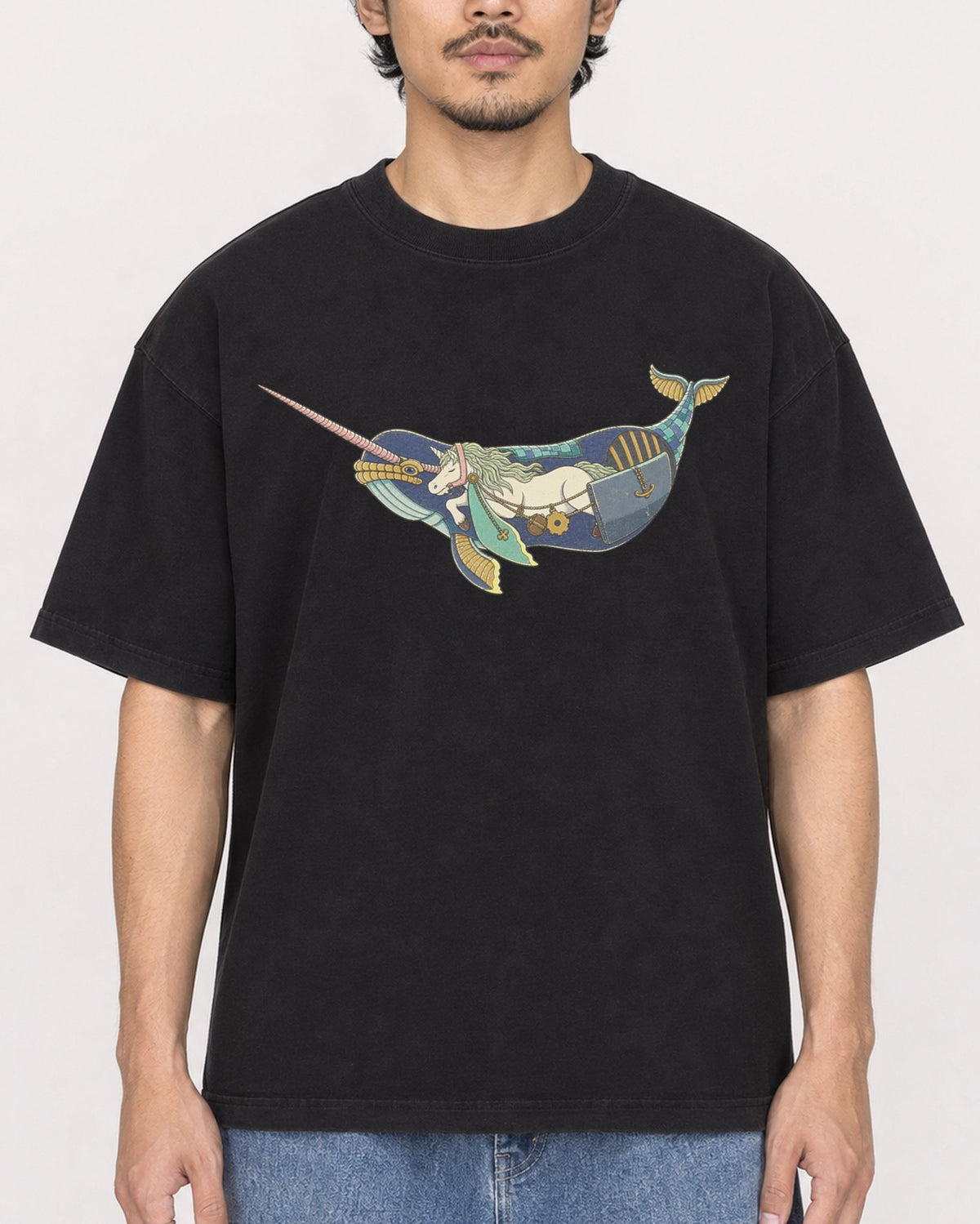 Mockup Boxy Heavyweight Tee Black male close-up 02