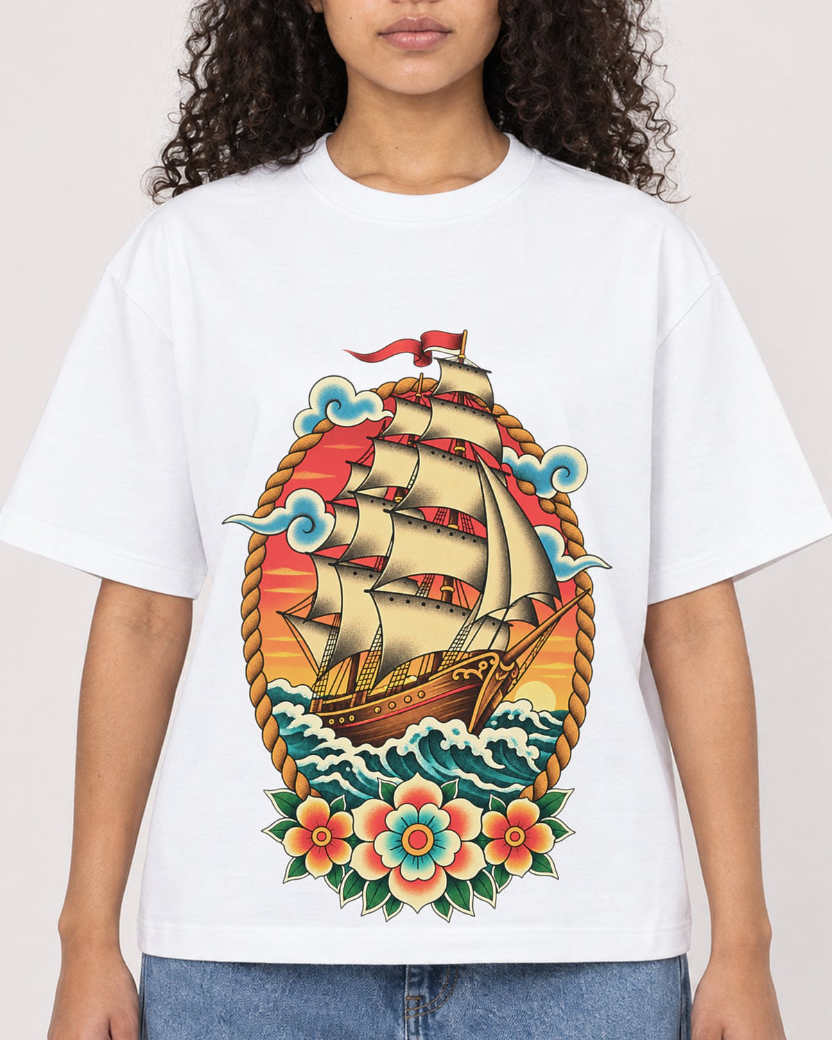 Mockup Boxy Heavyweight Tee White female close-up 10